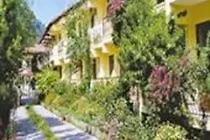 Patio Hotel 2*
