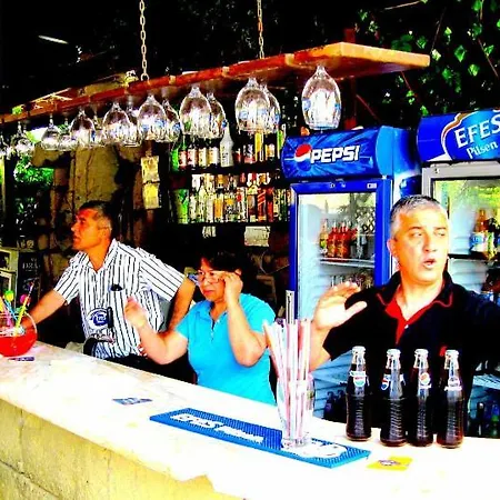 Patio Hotel 2*